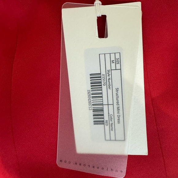 Beautiful red dress great for the office or a night out. - Picture 4 of 4